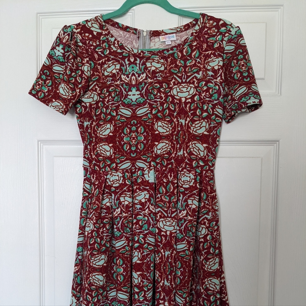 LuLaRoe Amelia